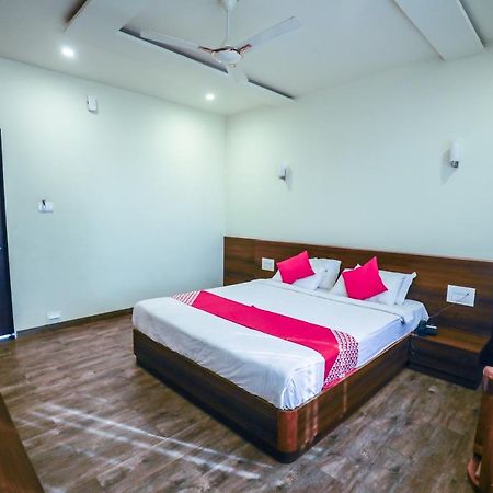 Hotel The Cult Hubli Extérieur photo