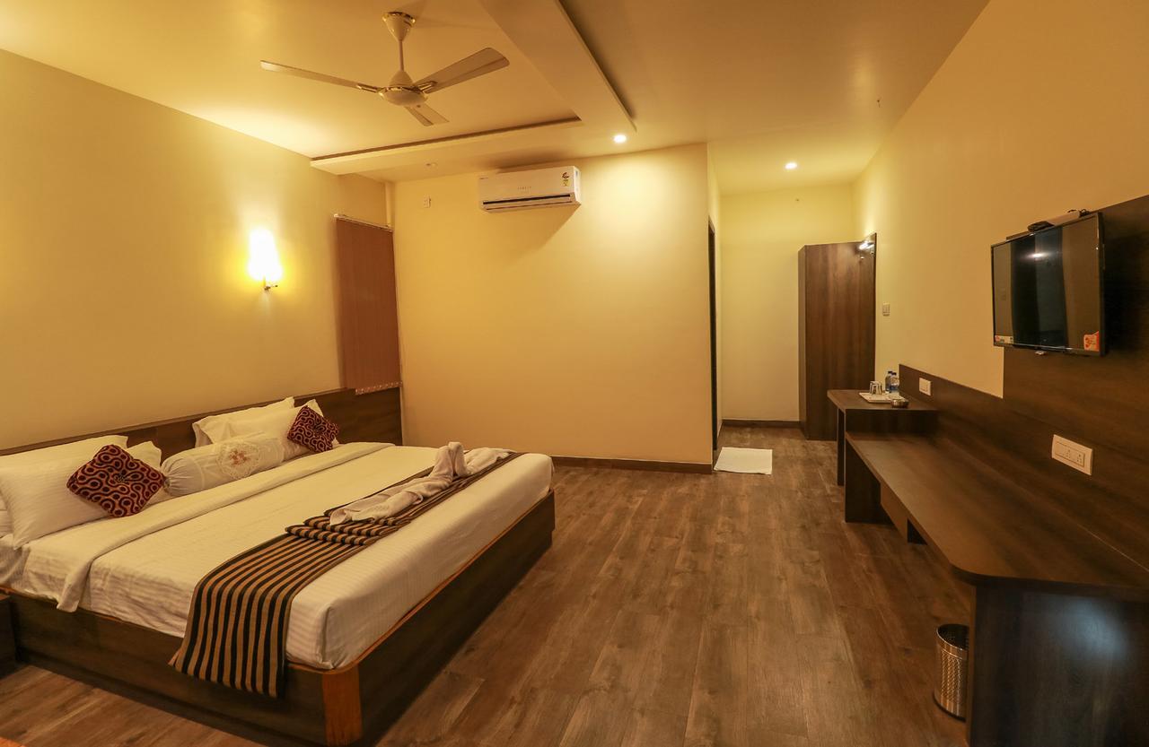 Hotel The Cult Hubli Extérieur photo